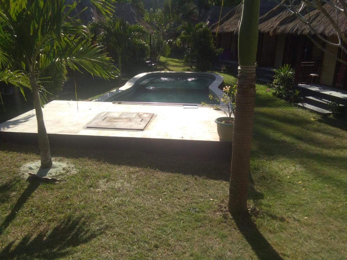 Airas' Garden Homestay Eco Bungalows Kuta  ภายนอก รูปภาพ