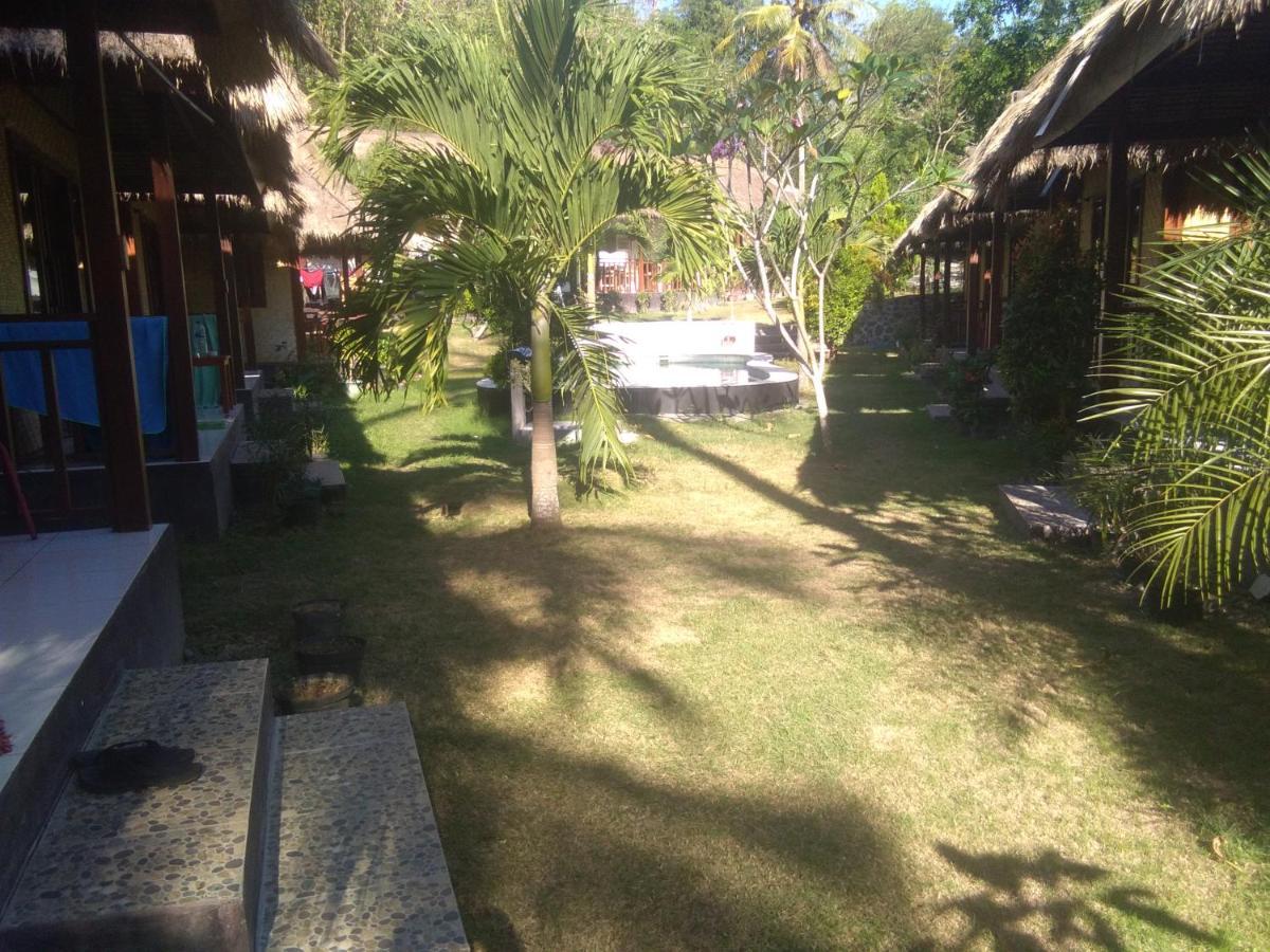 Airas' Garden Homestay Eco Bungalows Kuta  ภายนอก รูปภาพ
