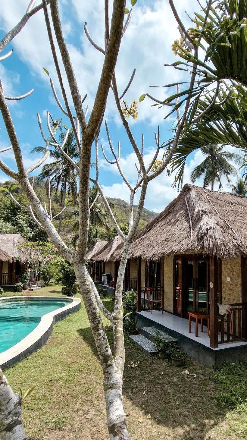 Airas' Garden Homestay Eco Bungalows Kuta  ภายนอก รูปภาพ